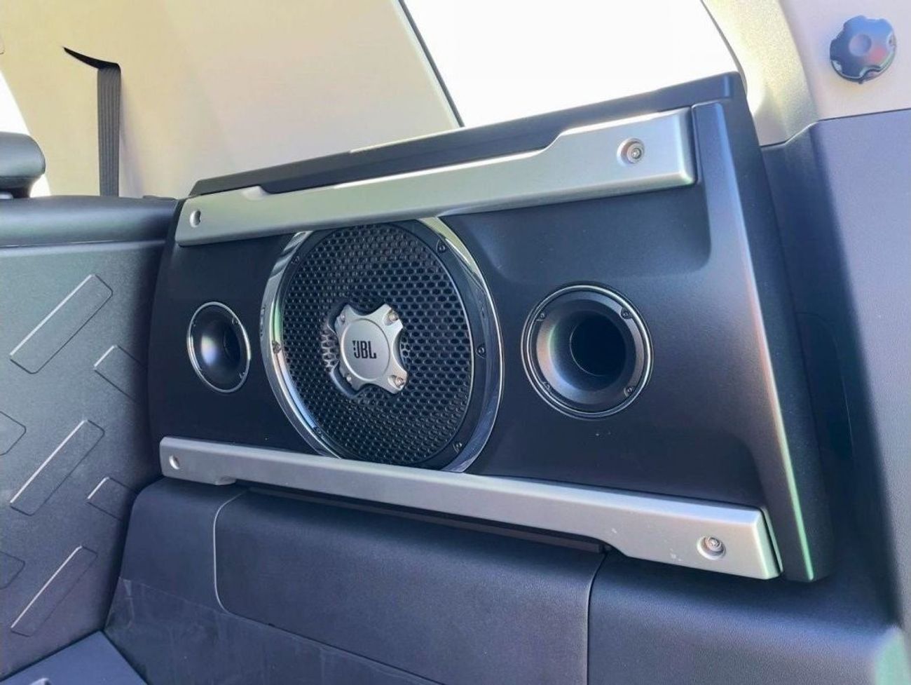 Toyota FJ Cruiser 2023 White color 4WD 4.0L petrol