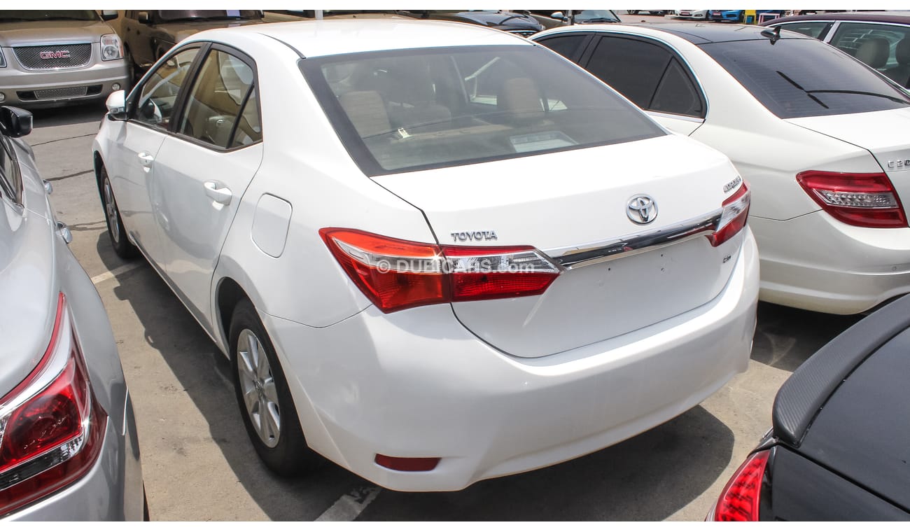 Toyota Corolla 2014 model Gulf specs standard options