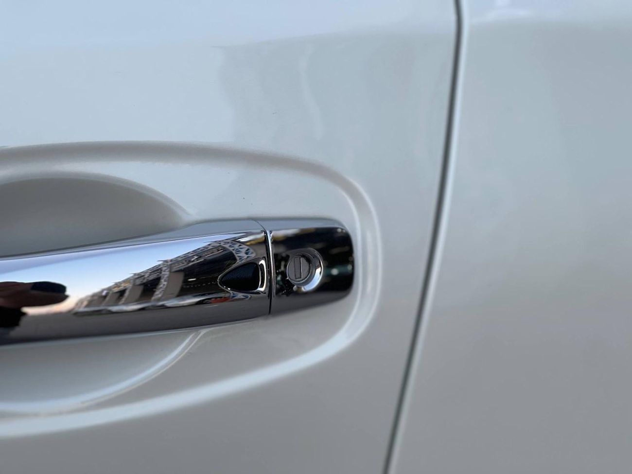 نيسان روج SL / AWD / 2.5 V4 / فتحة سقف بانورامية / كاميرا 360 درجة / رادار / نظام صوت BOSE