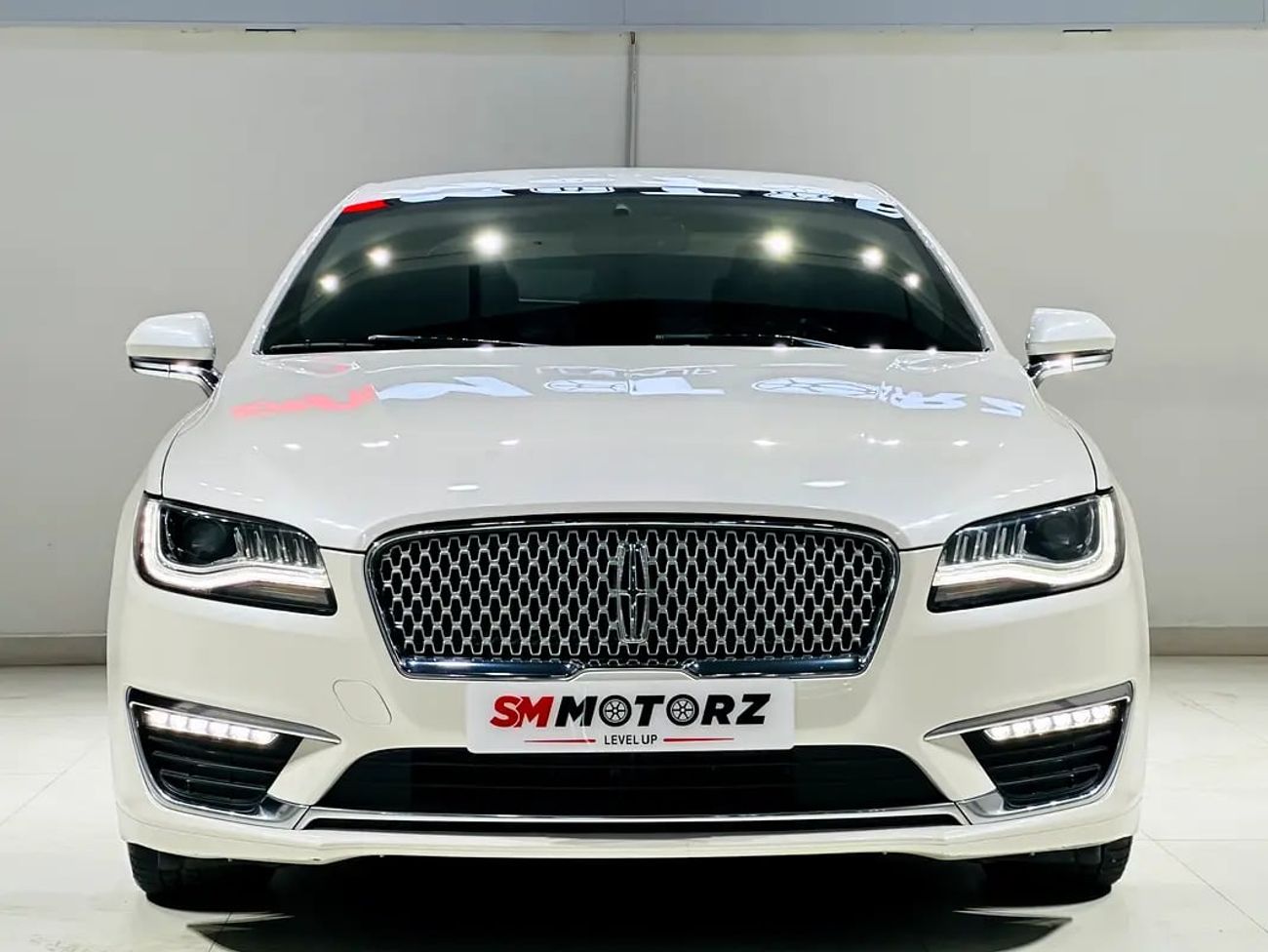 Lincoln MKZ GCC SPECS WELL MAINTAINED WITH ONE YEAR WARRANTY 37500