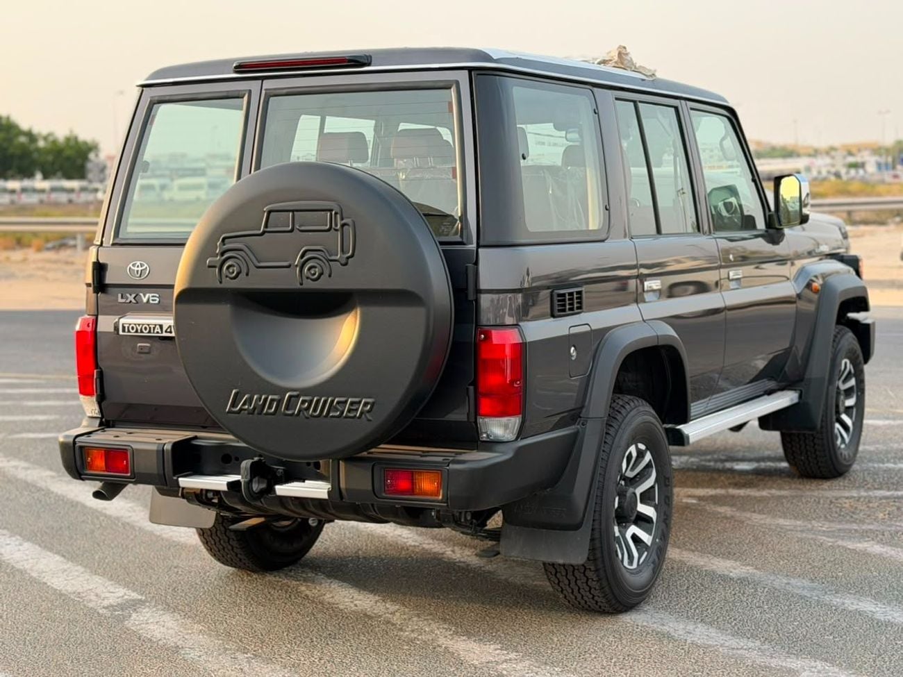 Toyota Land Cruiser 70 LC76 HT VXR