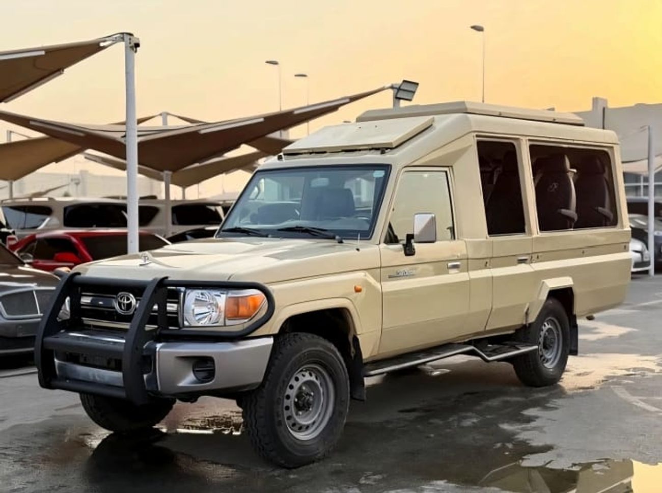 Toyota Land Cruiser 70 Std-4.0L-LHD-4WD-GCC specs-petrol-Manual-10 Seats-4 Doors