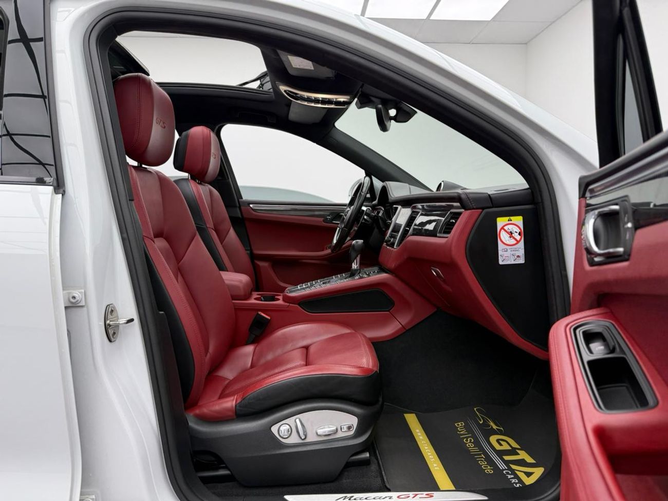 Porsche Macan 2017 Porsche Macan GTS, 2027 Porsche Warranty, Full Porsche Service History, Fully Loaded, GCC