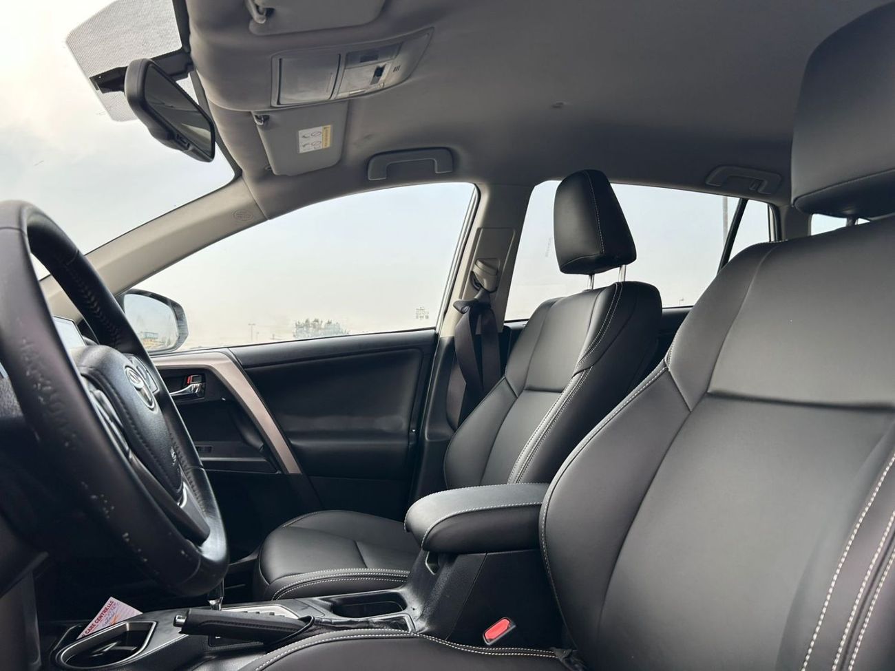 Toyota RAV4 2018 Toyota Rav4 V4 Full Option Push Start - Electrical Seats - Leather Seats - Rear View Cam -  670