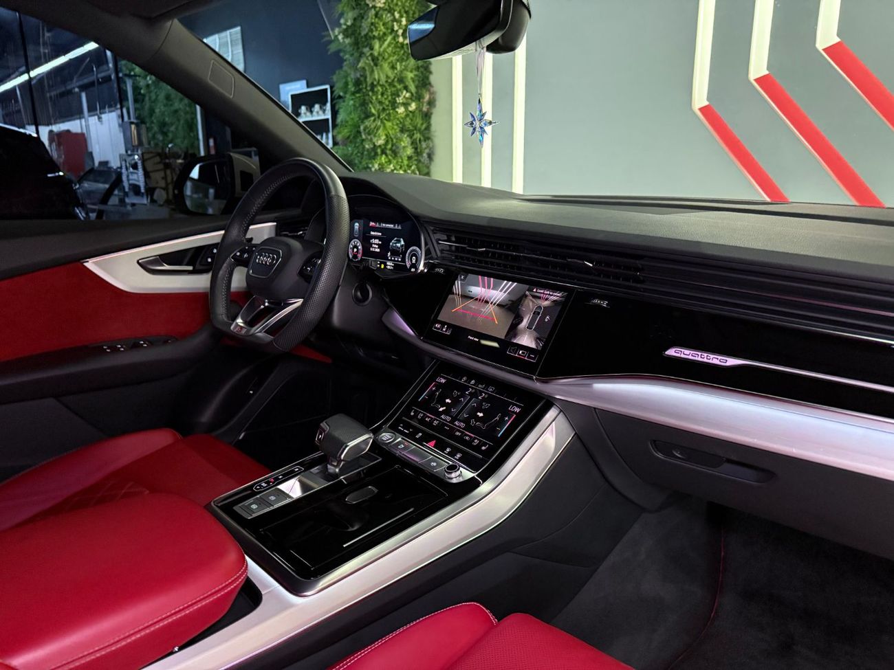 أودي Q8 55 TFSI quattro S-Line 3.0L (340 HP) 2020 Audi Q8 55 TFSI - GCC - Fully Loaded - Perfect Condition