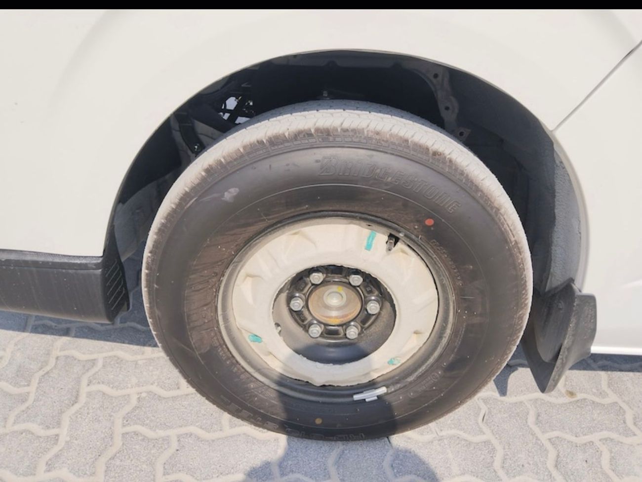 Toyota Hiace DLS - STD ROOF