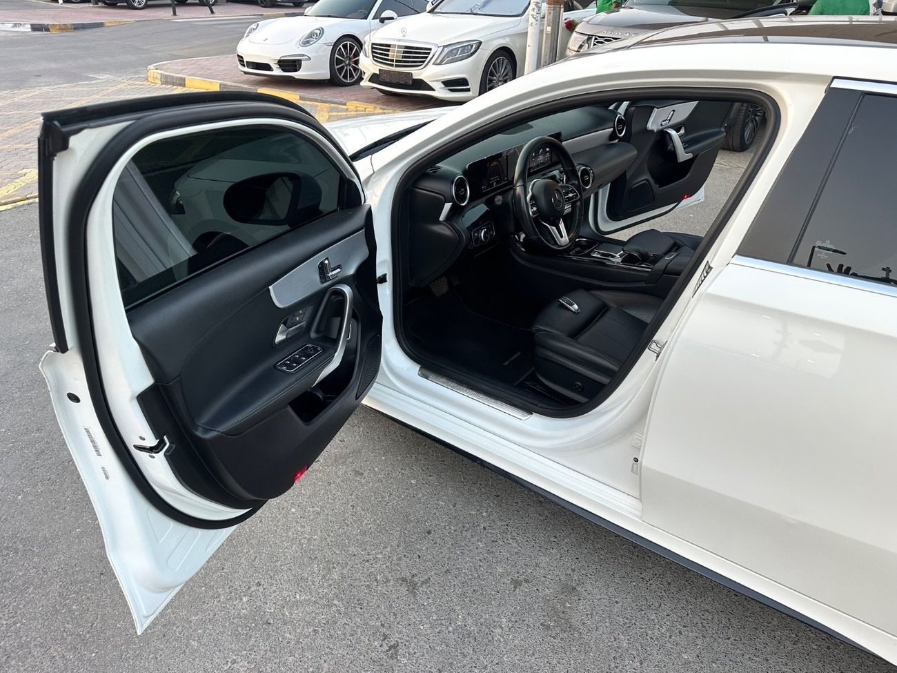 مرسيدس بنز A 220 