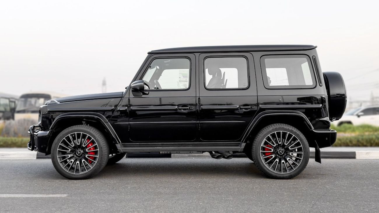 Mercedes Benz G63 AMG STANDARD 2026 Mercedes-Benz AMG G 63 4.0L AT Petrol (Black-Red)