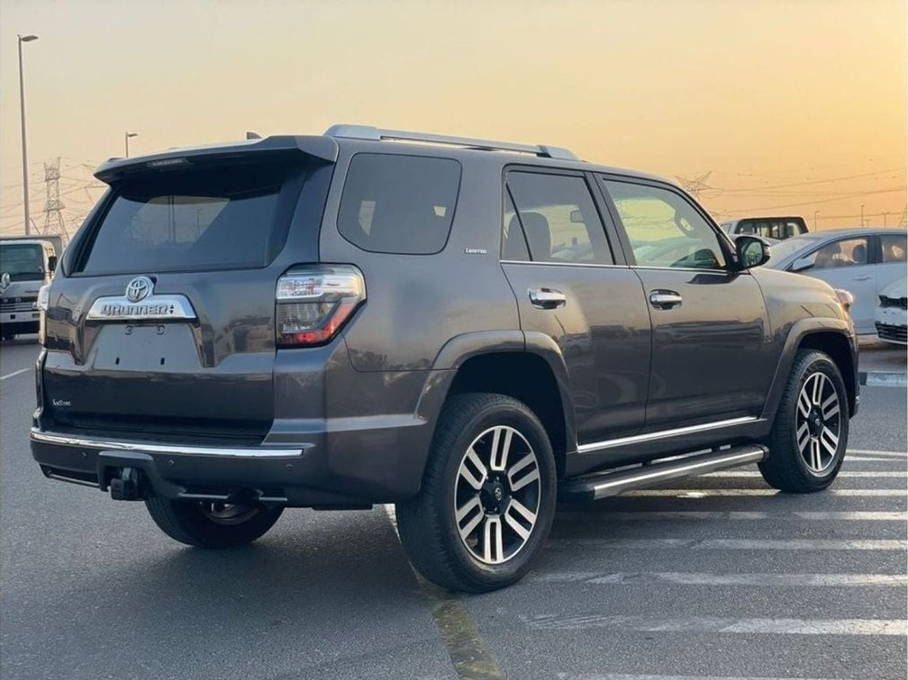 Toyota 4Runner 2018 Toyota 4Runner Limited Edition Full Option 4.0L V6 - AWD 4x4 Push Start & Sunroof - 35,000 Mile