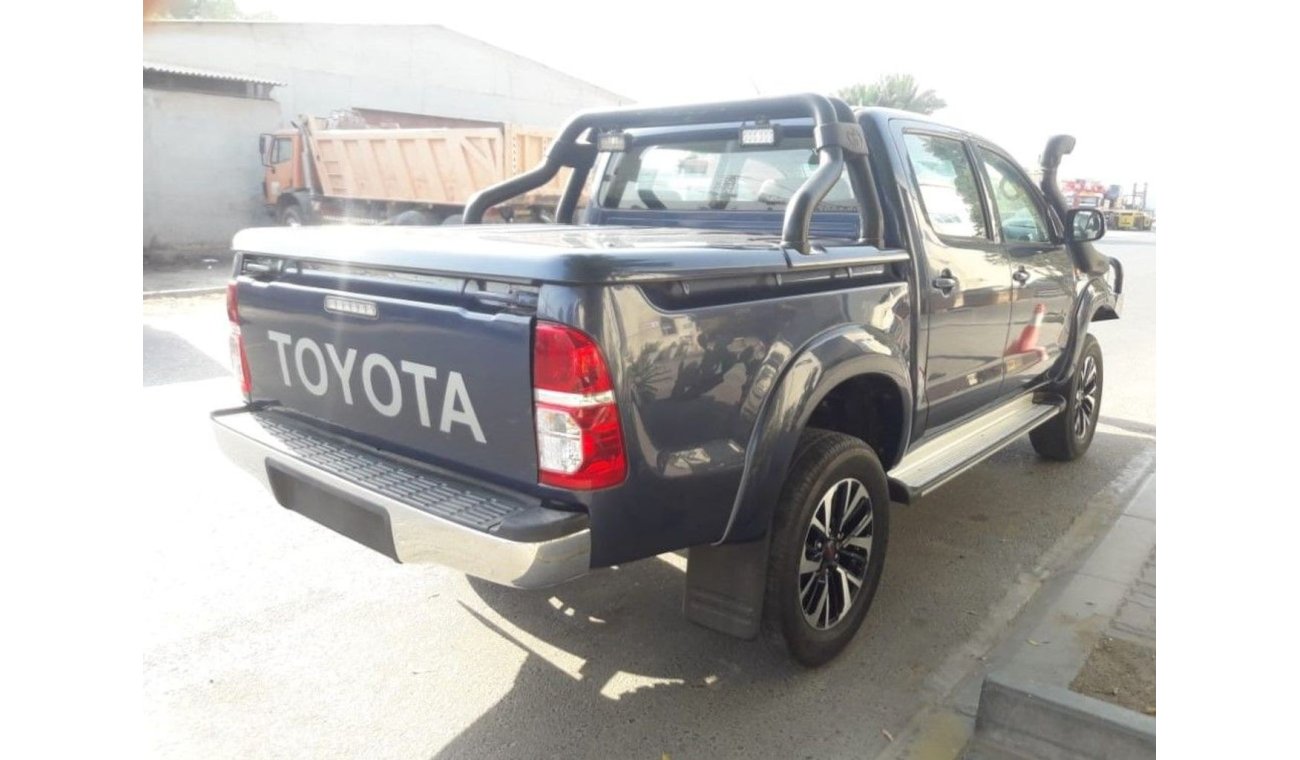 تويوتا هيلوكس Hilux RIGHT HAND DRIVE (Stock no PM 705 )