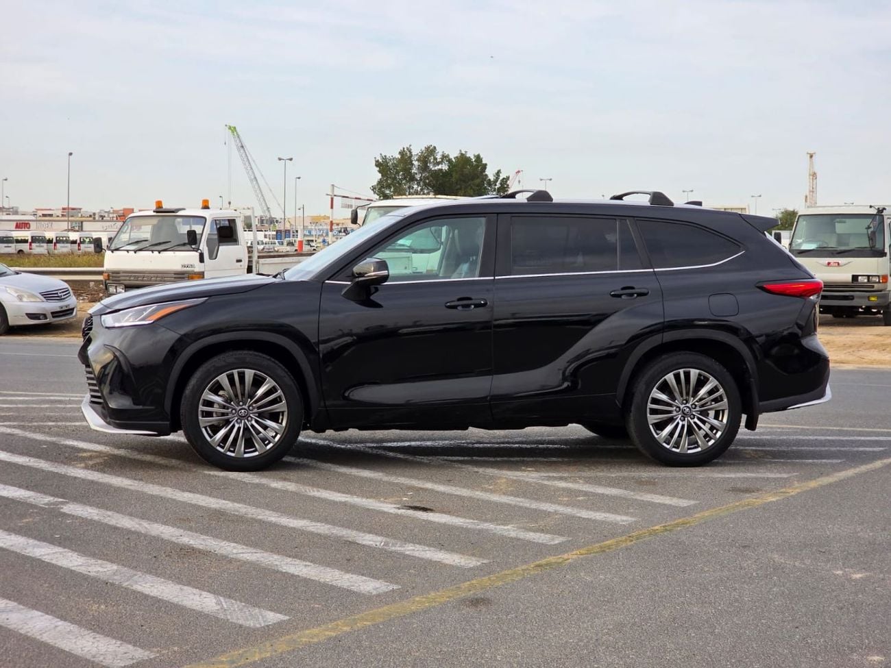 تويوتا هايلاندر 2.5L hybrid XLE (AWD)