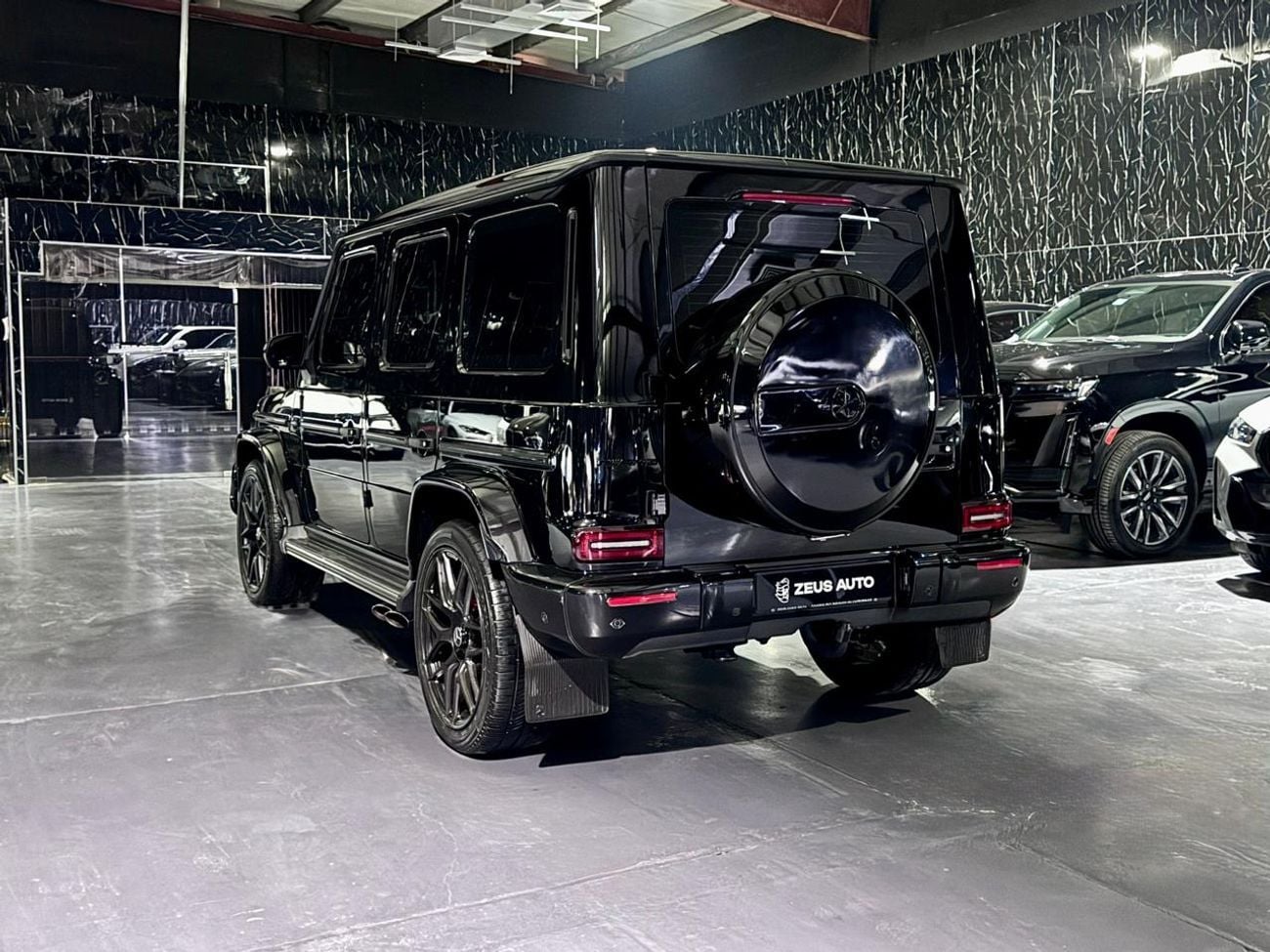 مرسيدس بنز G 63 AMG 4.0L,585hp,AMG SPEEDSHIFT TCT 9-speed