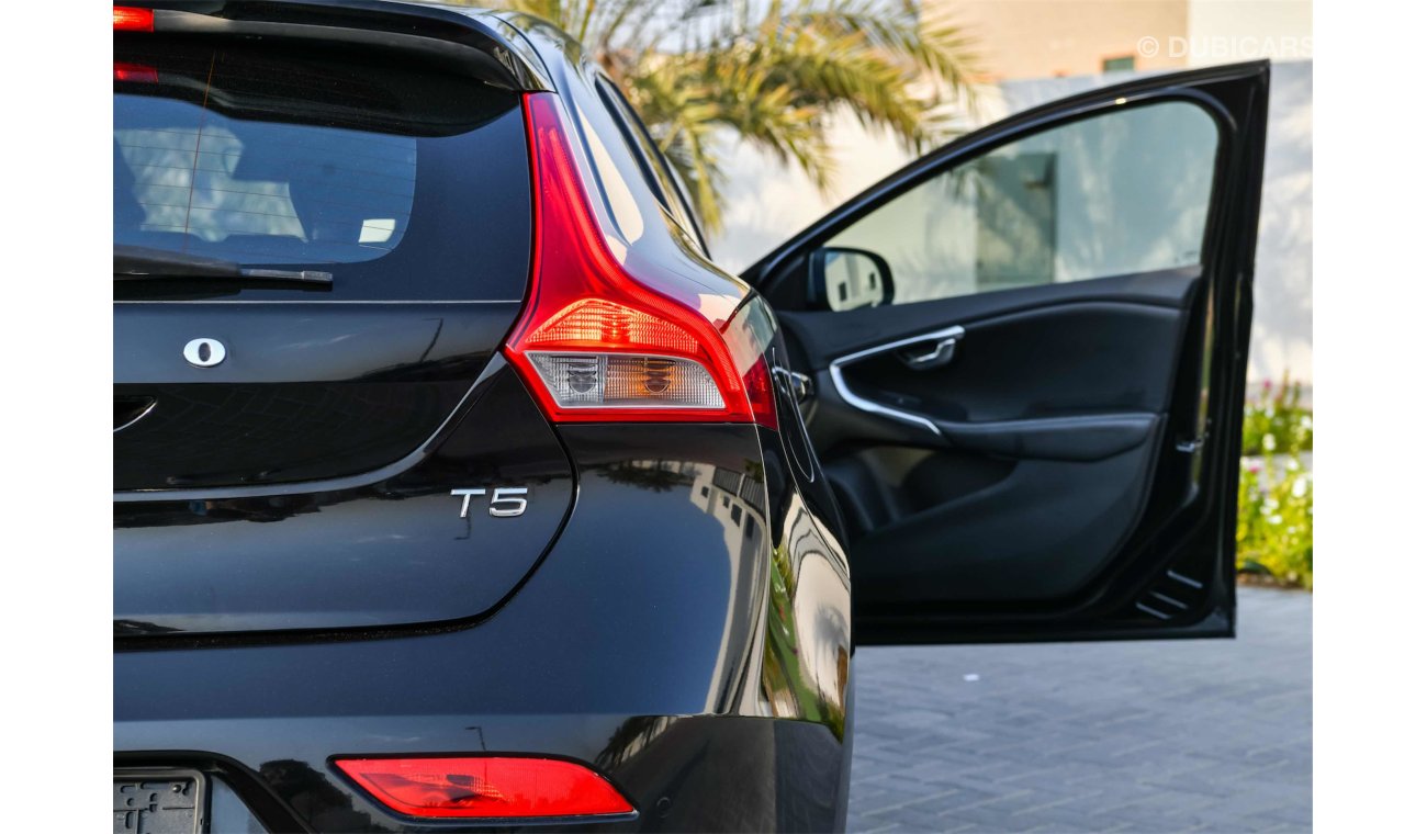 Volvo V40 T5 R-Design - AED 1,155 Per Month - 0% DP