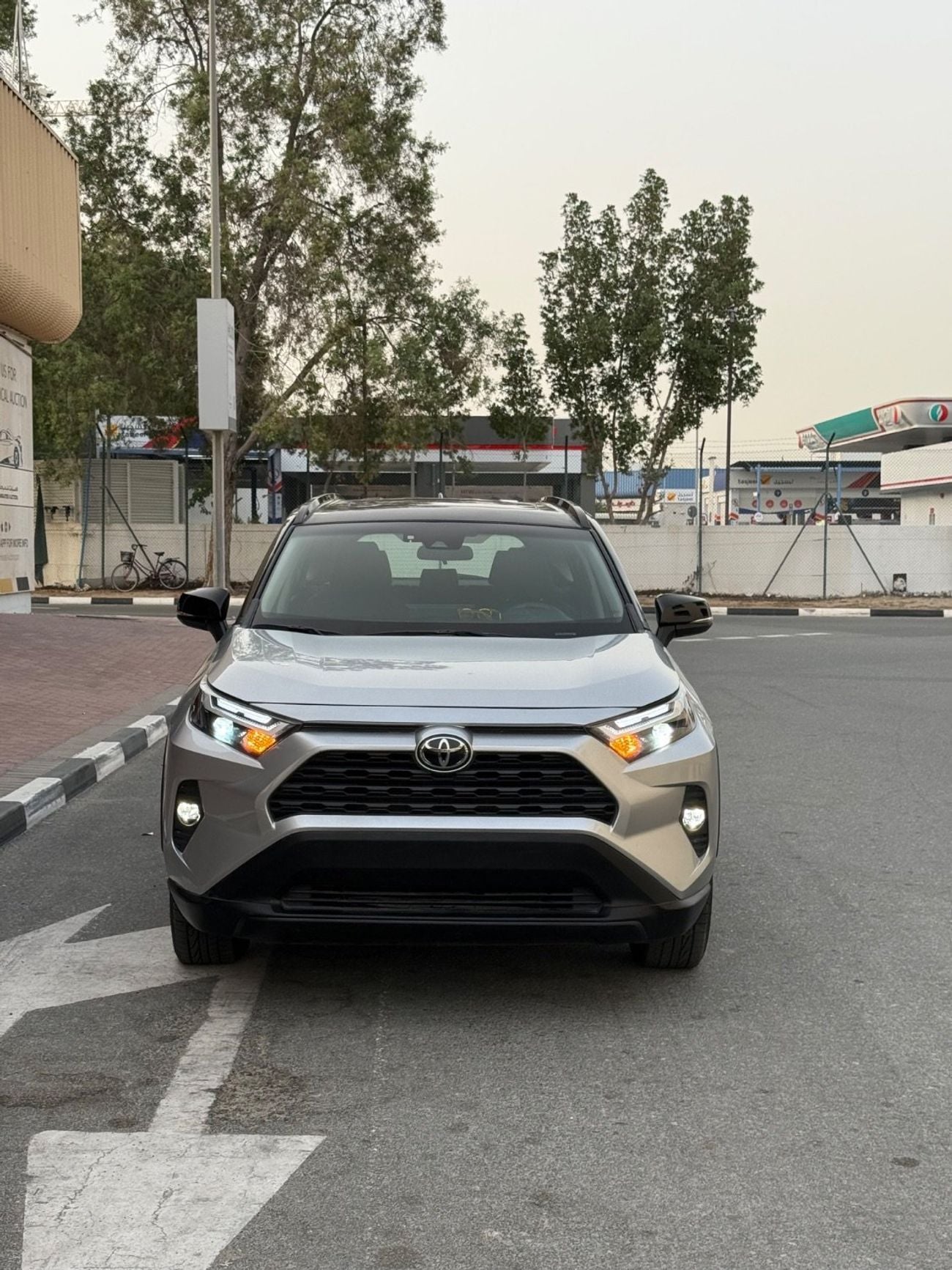 تويوتا راف ٤ XLE 2022 MOONROOF KEYLESS AWD FULL OPTION USA SPEC