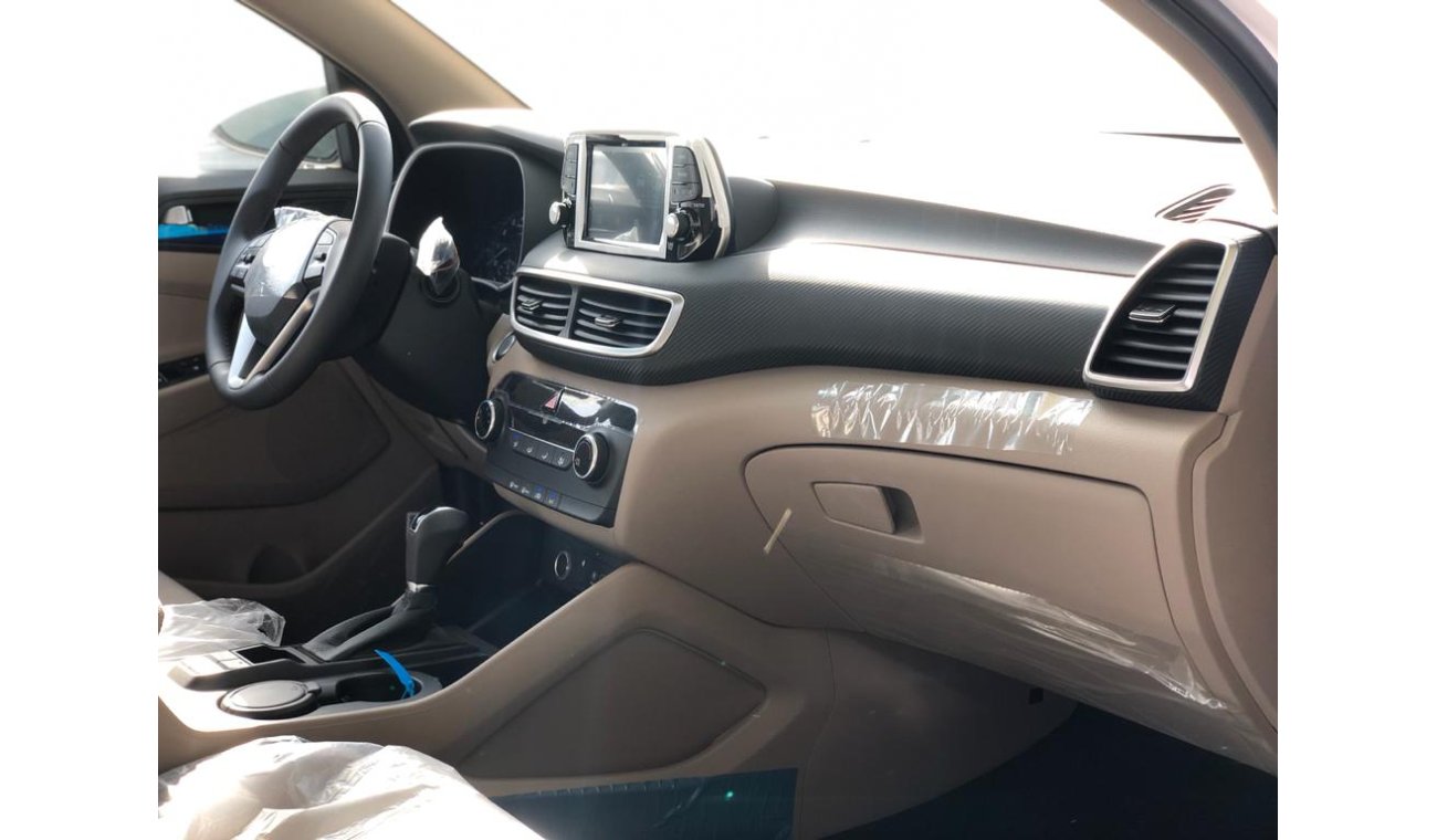 Hyundai Tucson 2.0L, 18'' Alloy Rims, Down Brake, DVD+Rear Camera, Push Start, Wireless Charger, LOT-HTW2
