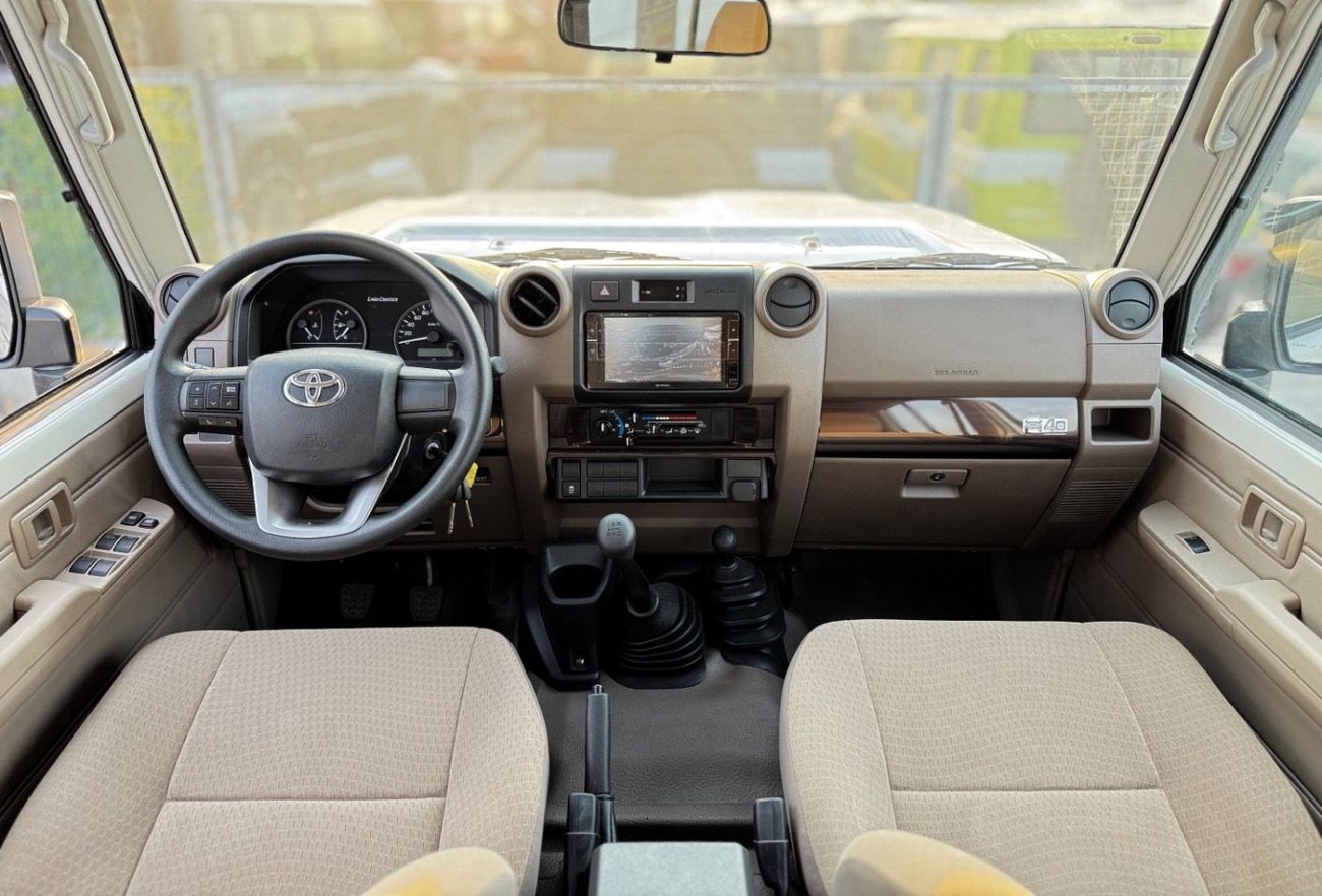Toyota Land Cruiser Pickup 70 MANUAL TRANSMISSION, DIESEL