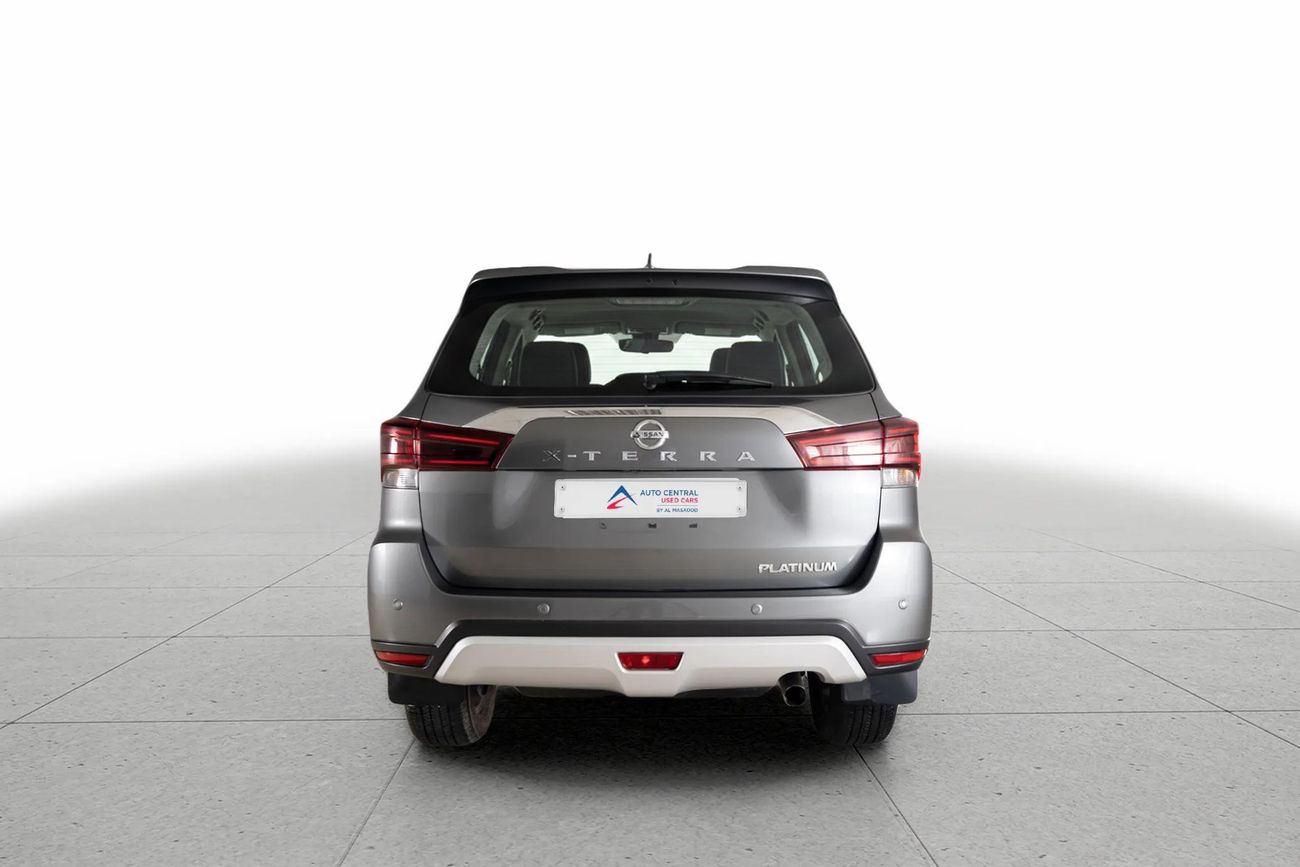 Nissan XTerra Platinum 2.5L 4WD PLATINUM 2.5