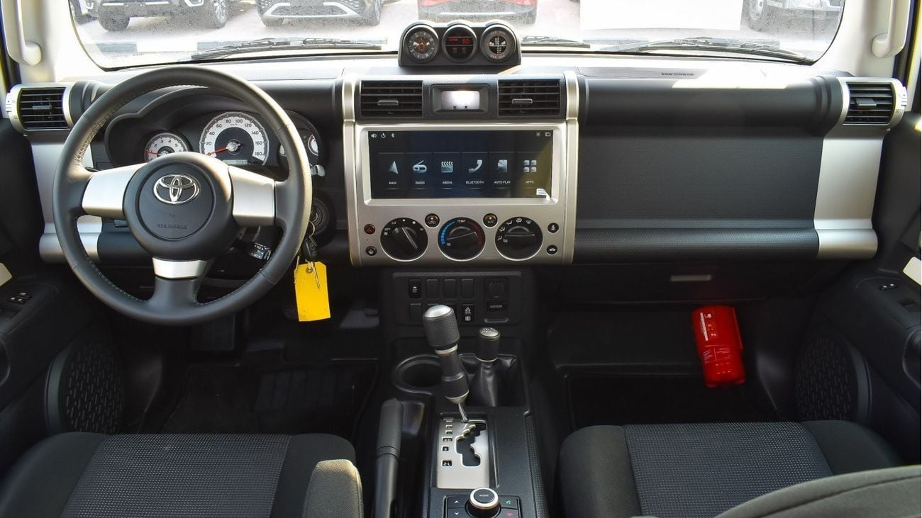 Toyota FJ Cruiser 4.0L  Full Option