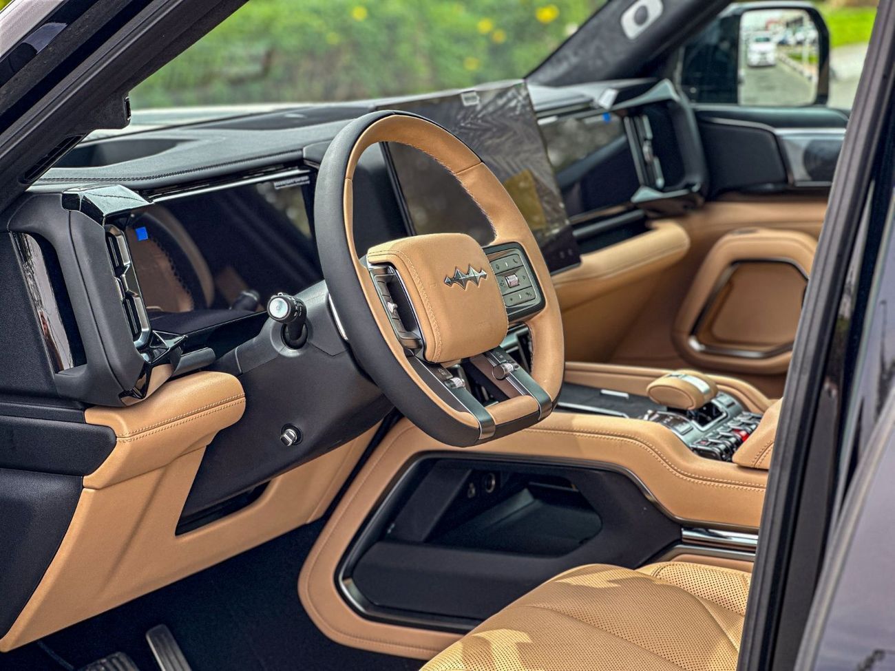 بي واي دي ليوبارد 8 BYD LEOPARD 8 FLAGSHIP / 7 SEATS / 2.0L HYBRID (PLUG-IN) / 939 HP / WARRANTY (10 YEARS)