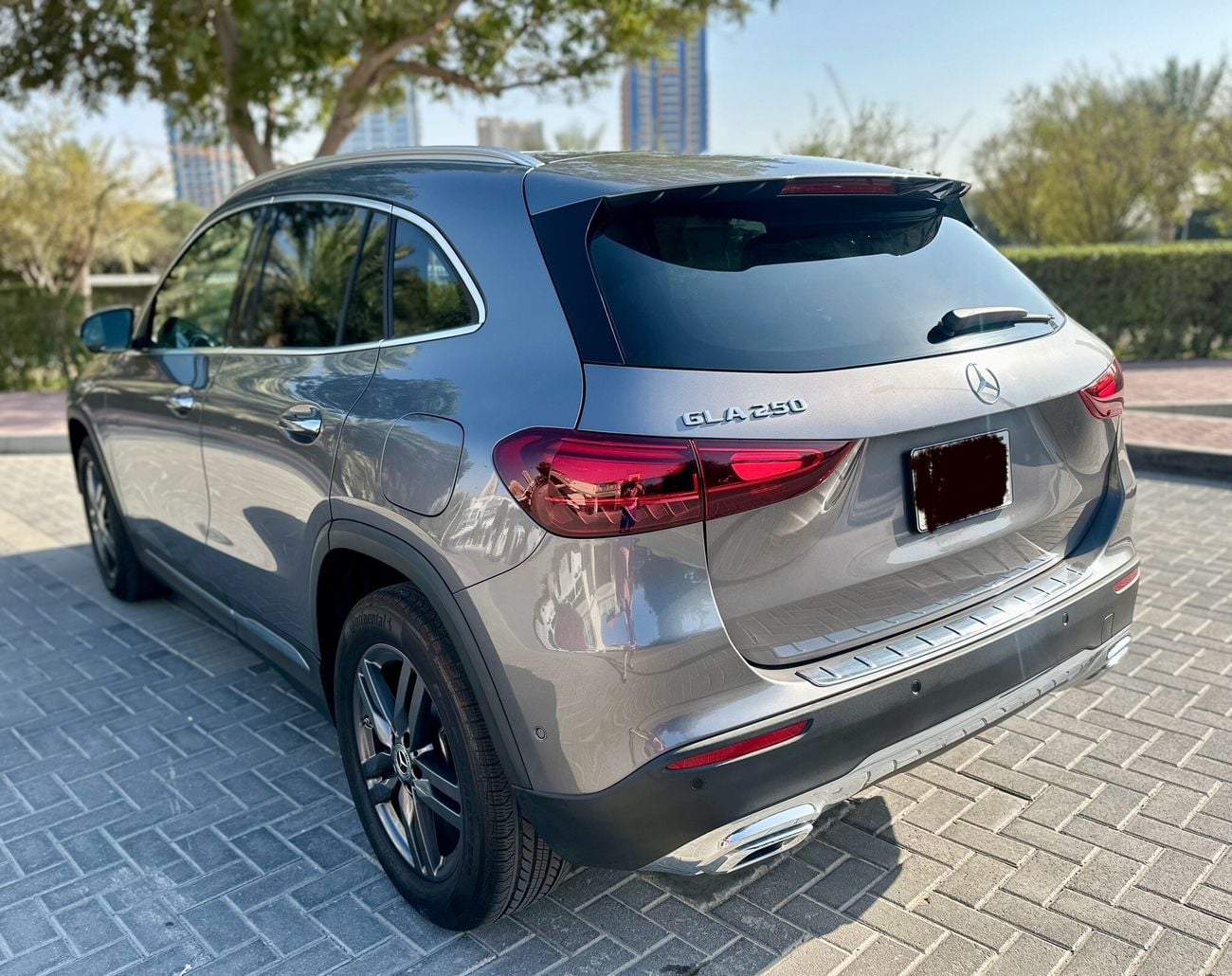مرسيدس بنز GLA 250 4MATIC