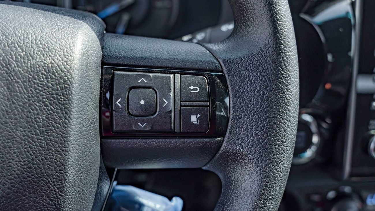 Toyota Hilux 2025 Toyota Hilux Adventure SR5 4.0L AT Petrol (White-Black)