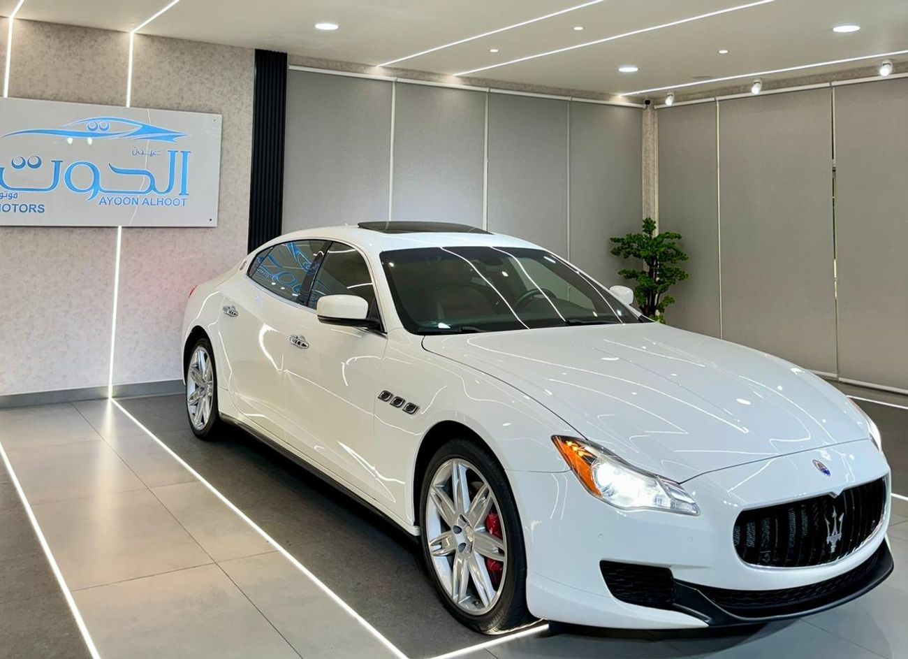 مازيراتي كواتروبورتي S Q4 3.0L (530 HP) SPECIAL MASERATI QUATTROPORTE S V6 ENGINE || GCC SPECS || ACCIDENT FREE || TOP OF