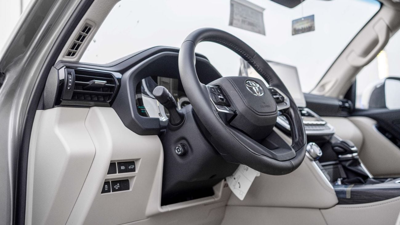 تويوتا لاند كروزر 2026 Toyota Land Cruiser 300 VXR 3.5L AT Hybrid (Bronze-Beige)