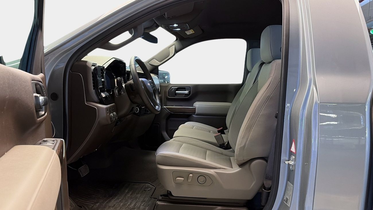 شيفروليه سيلفارادو 1500 REG/CAB 1LT | شامل الضمان | 0 دفعة أولى