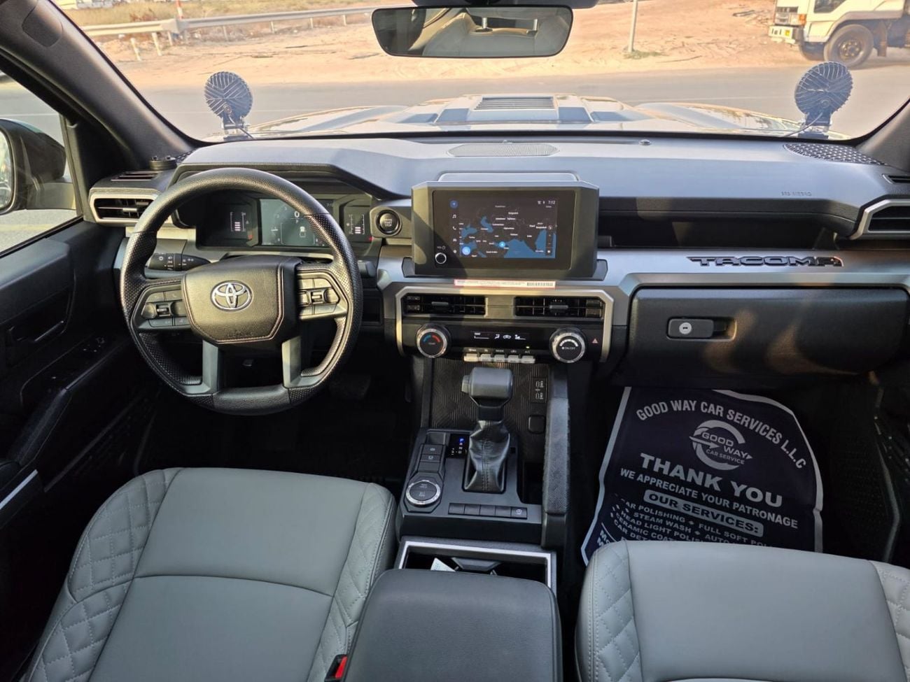 تويوتا تاكوما 2024 Model 2.4L normal engine ,Push button , leather seats and low mileage