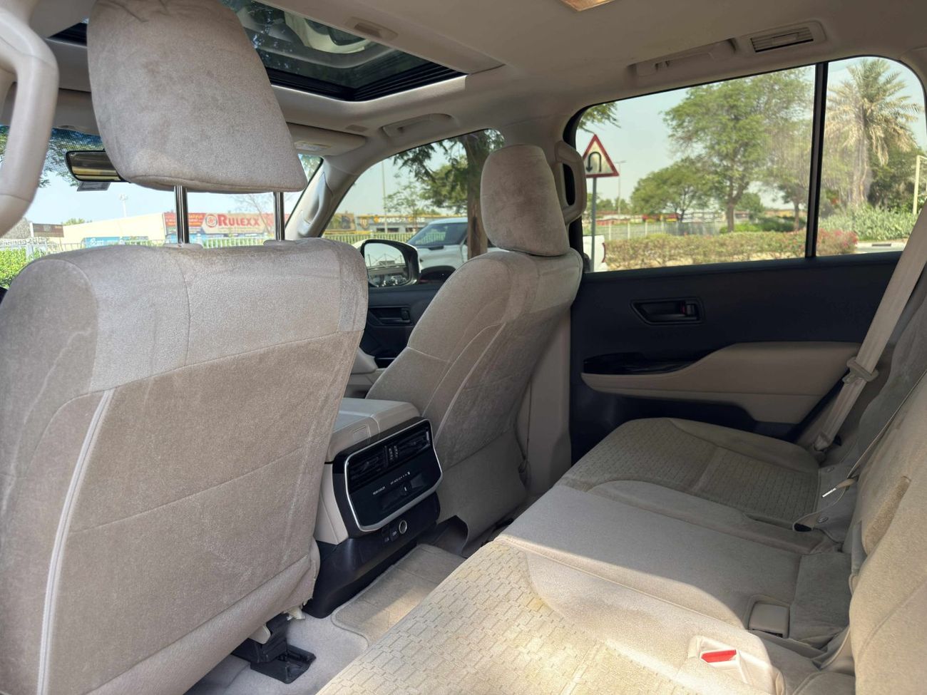 Toyota Land Cruiser GXR 3.5L GCC SPEC NEAT AND CLEAN