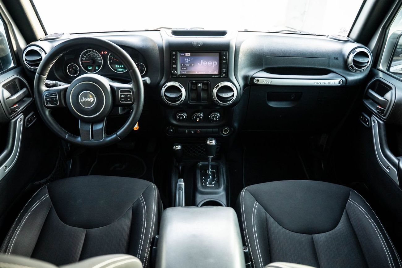 جيب رانجلر Sahara 3.6L A/T