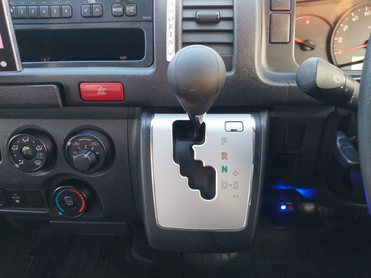 Toyota Hiace TOYOTA HIACE VAN RHD 2017 MODEL 2.7 L PETROL AUTOMATIC(PM80878)