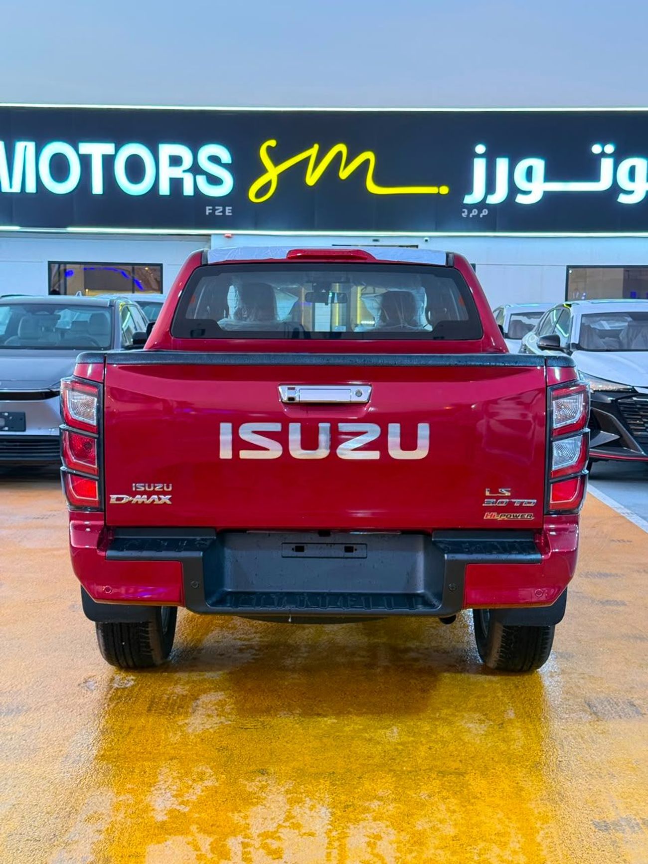 إيسوزو D ماكس ISUZU DMaX - 3.0L - CREW CaB - 4WD - LS - 2027 - RED