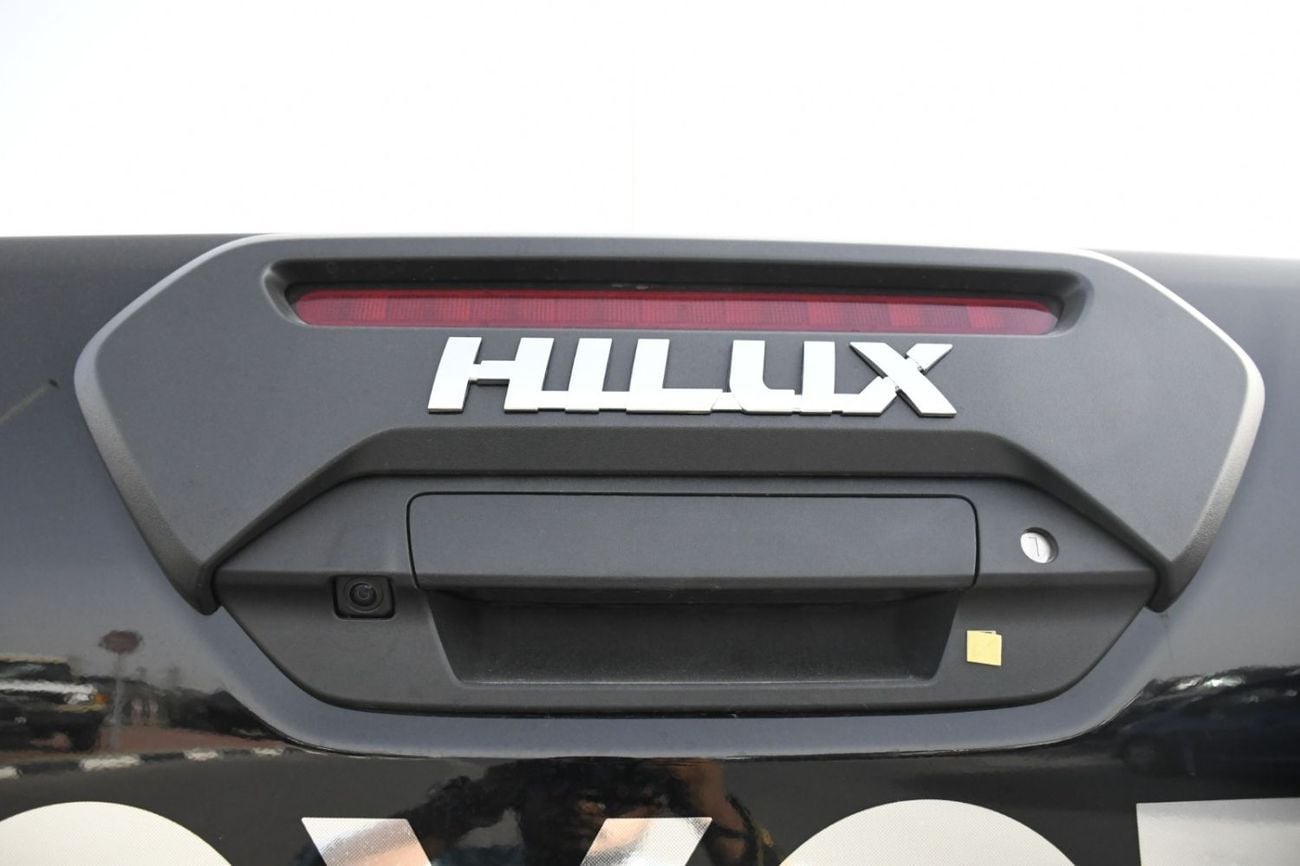 تويوتا هيلوكس Toyota Hilux 4.0 LTR V6 Adventure Automatic Petrol 4x4 With Air Compressor