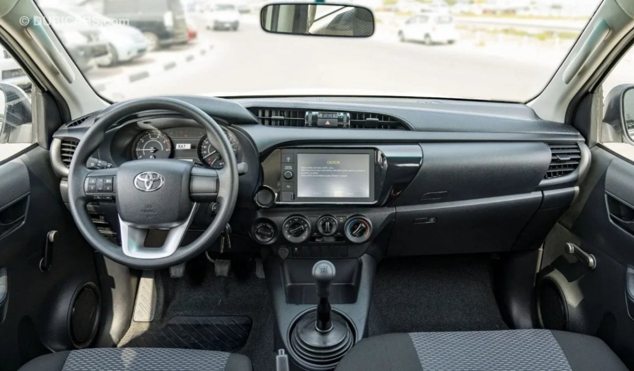تويوتا هيلوكس Toyota hilux 2.4L diesel basic option