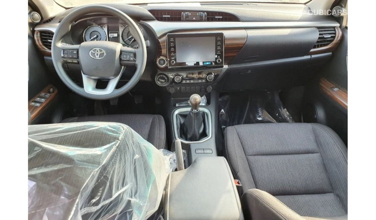 Toyota Hilux DC 2.7L 4x4 HI 5MT FULL OPTION STEEL WIDE, CAMERA, FAC, COOL BOX, B-LINER, FOG, SMART KEY, 4X4 FOR E