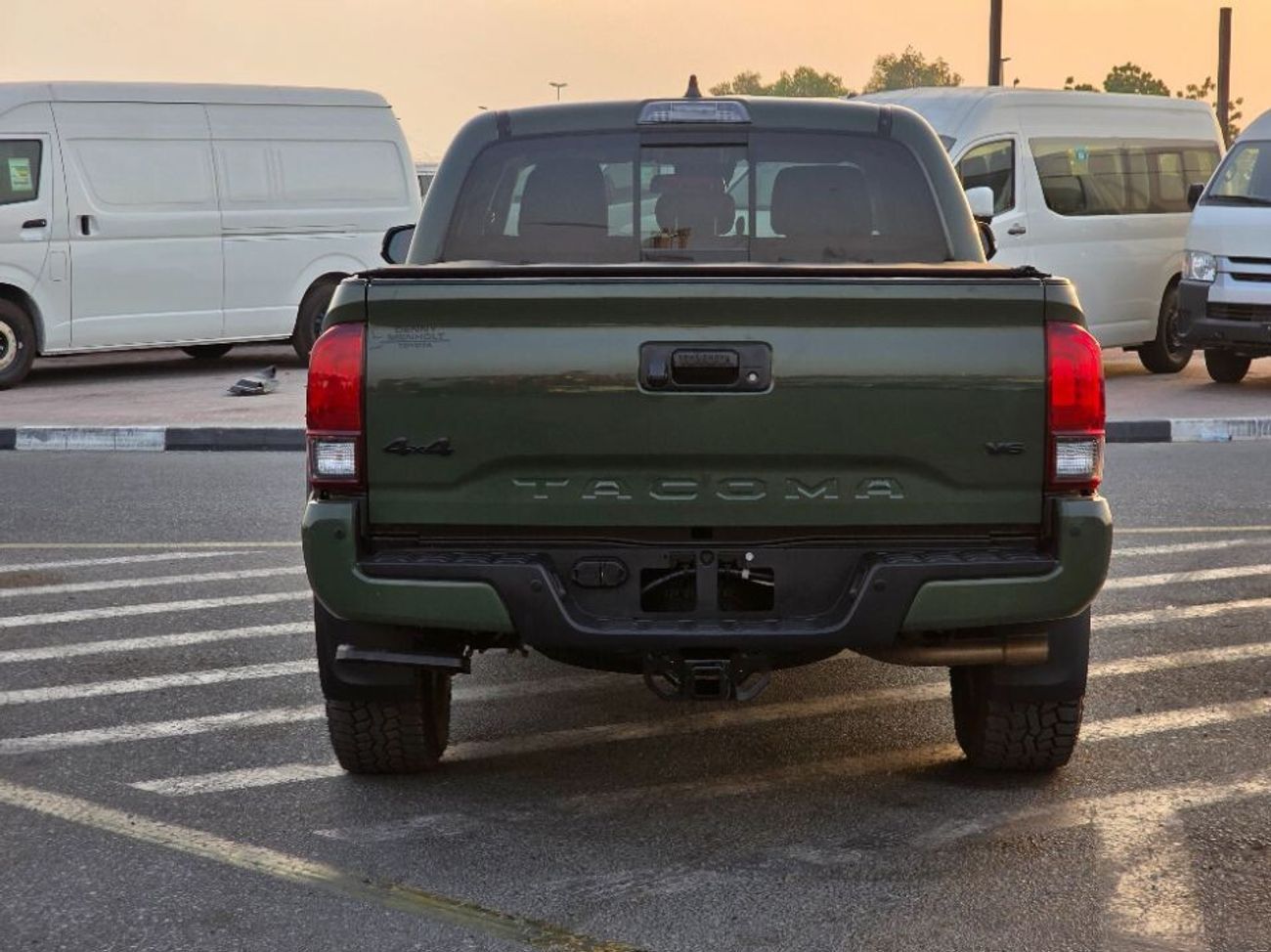 Toyota Tacoma 2021 Model 4x4 , leather seats with spacial off Road kits