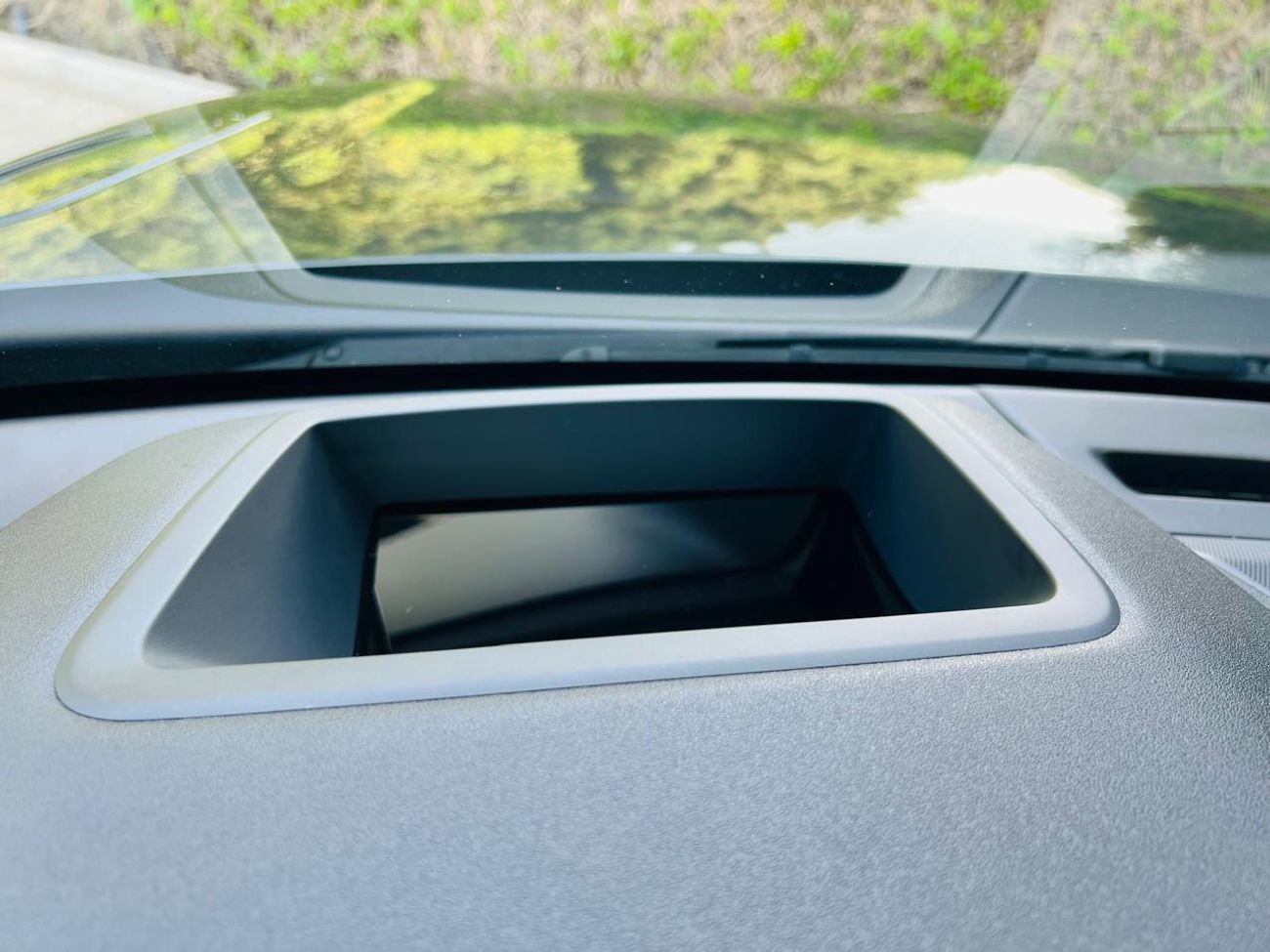 لاند روفر رينج روفر فيلار Dynamic SE P250 2.0L