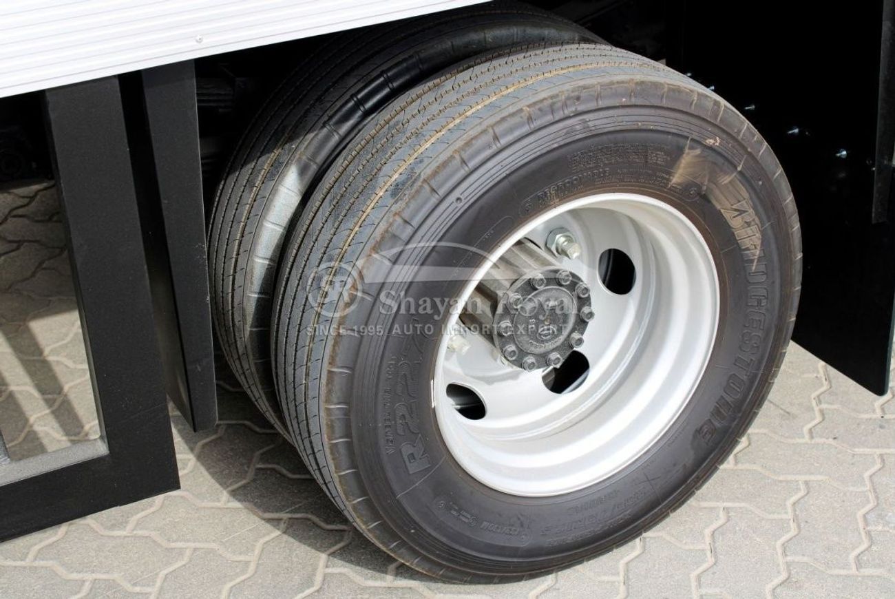 Hino 500 LHD FD 1024 TRUCK DRY BOX 7 TON EURO 4 2023MY