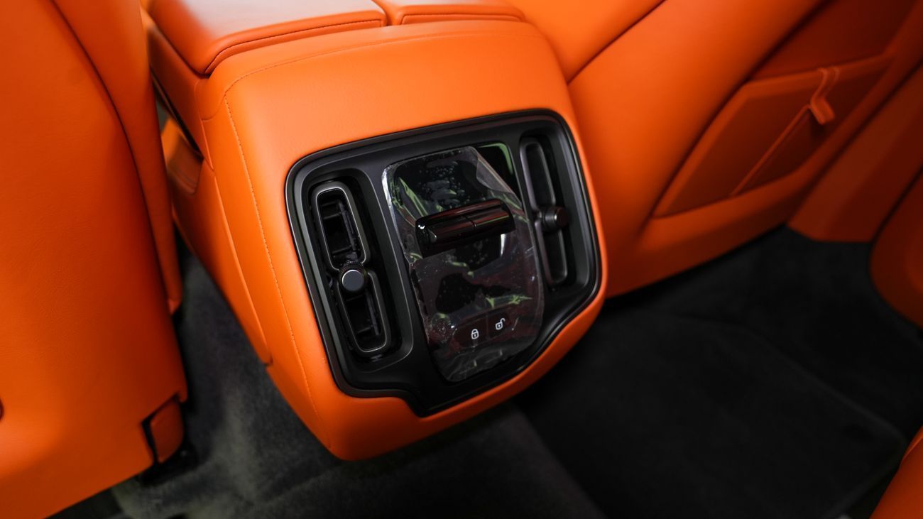 Aston Martin DBX Aston Martin DBX 707 – 2023 | Ultra-High-Performance Super SUV