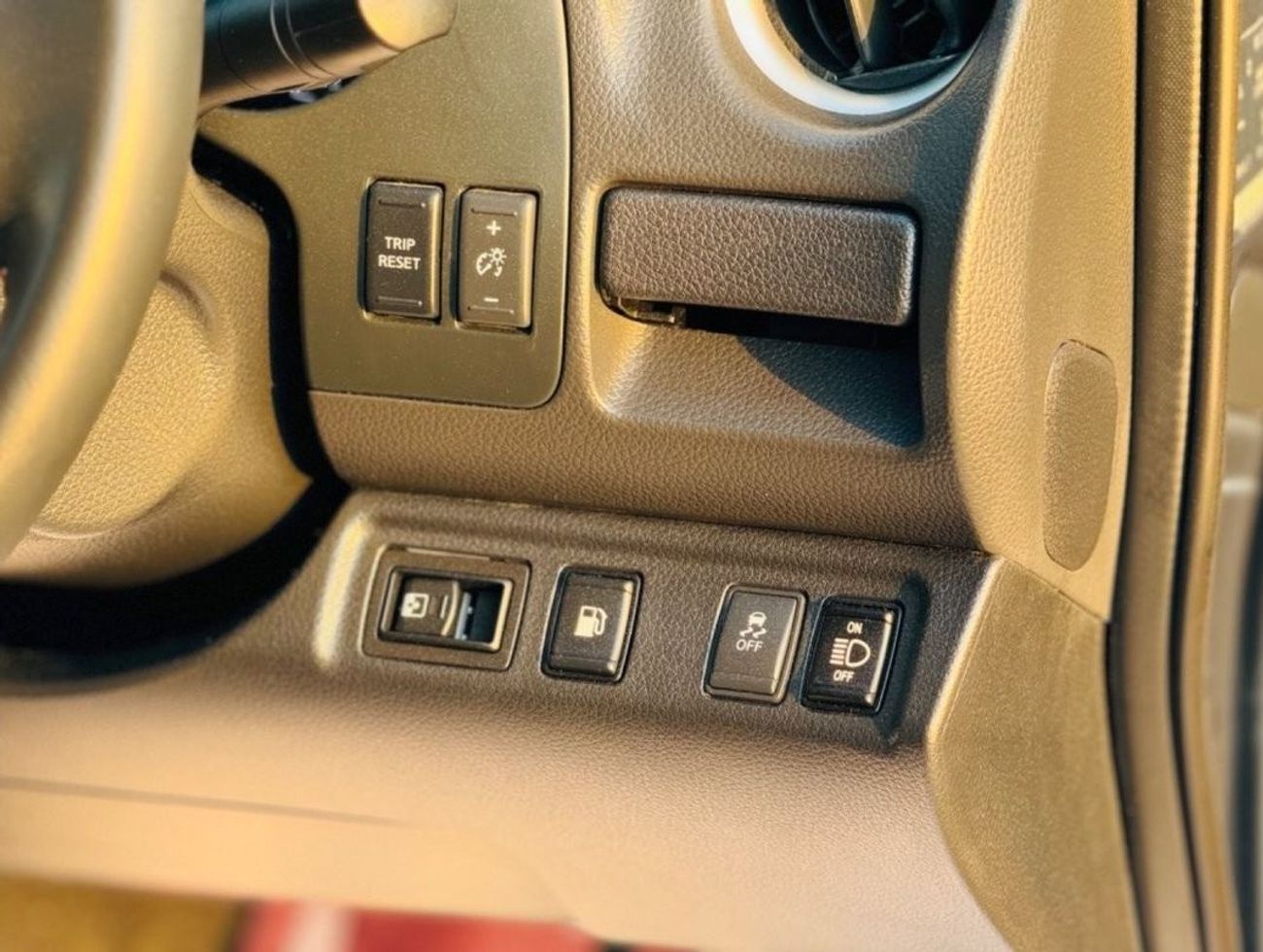 نيسان نافارا Full option top of the range