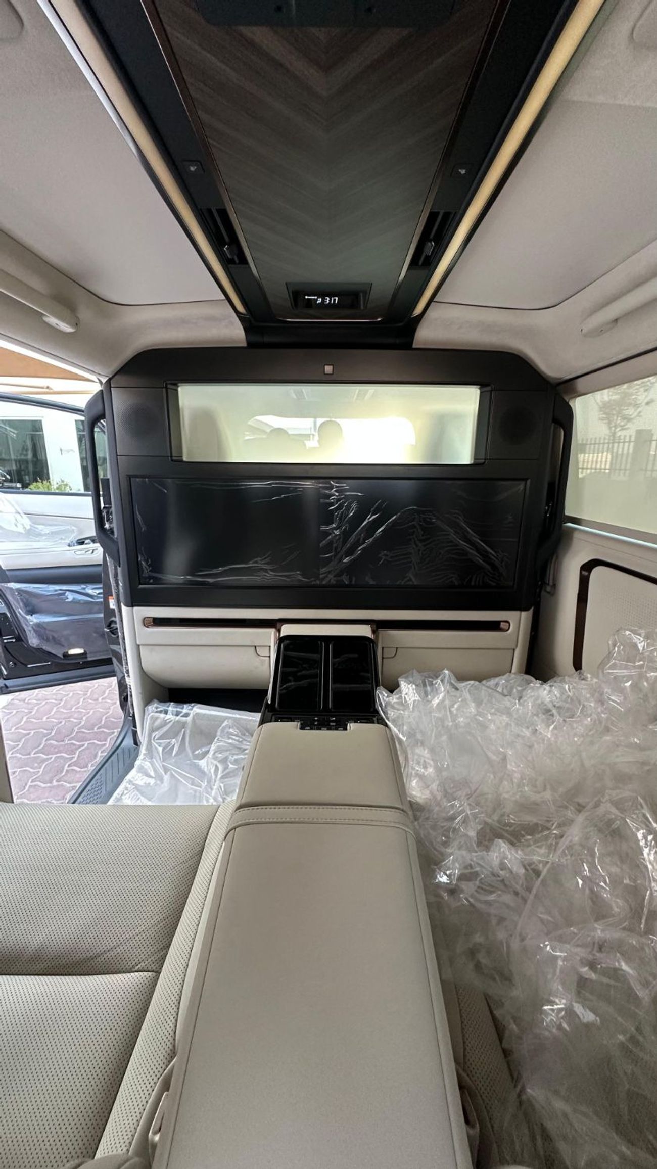 Lexus LM 350h LEXUS LM 350H