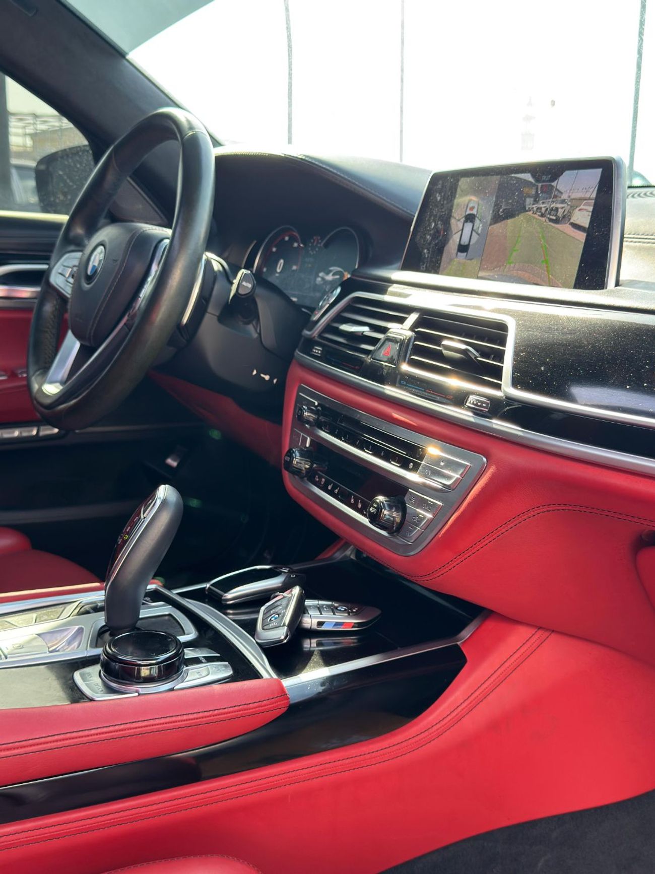 بي أم دبليو 750Li Luxury 4.4L (443 HP)