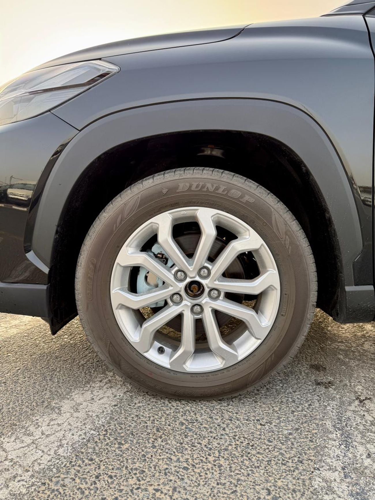 Toyota Frontlander STD Toyota Frontlander 2.0L Hybrid MID OPTION