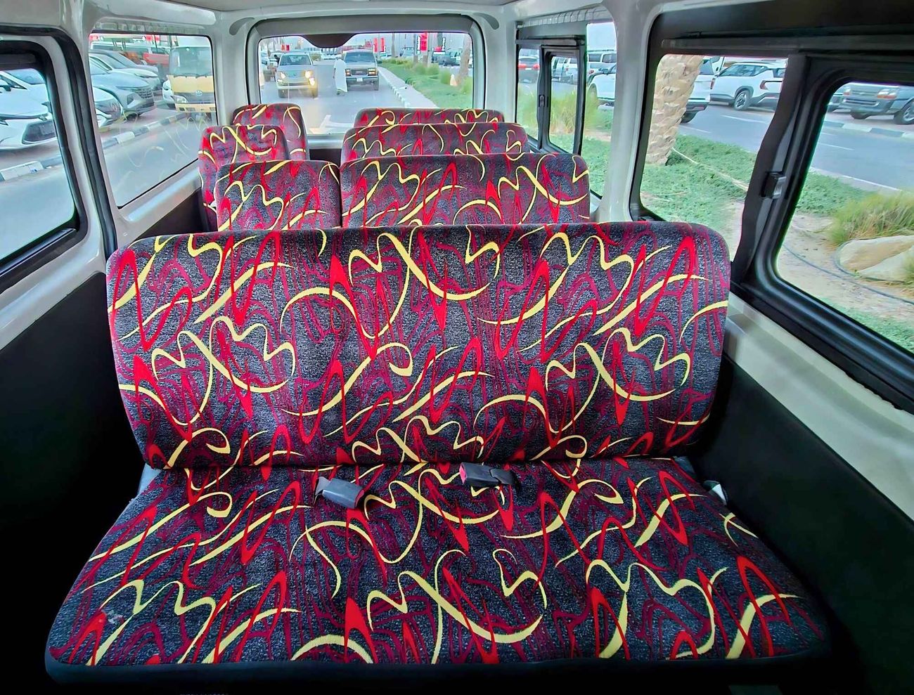 تويوتا هاياس PASSENGER/ PATROL/ MANUAL/ 15 SEATER/ EXPORT ONLY/ LOT# 105795