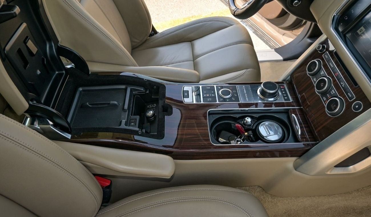 لاند روفر رينج روفر Perfect Condition Range Rover Vogue HSE - 2016 Low Mileage