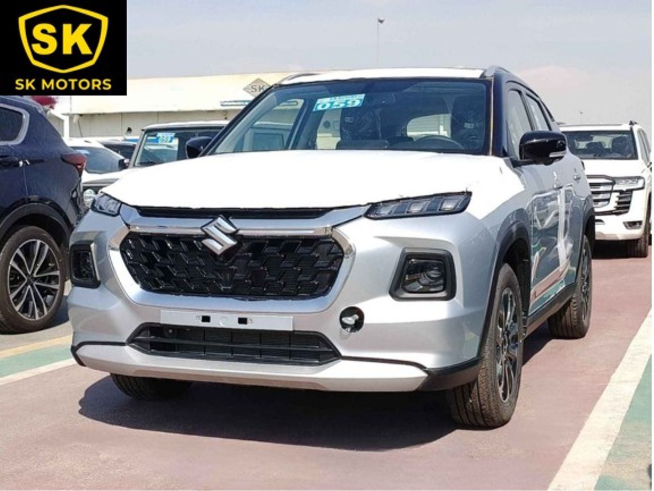 سوزوكي جراند فيتارا GLX / HYBRID / DOUBLE TONE / 1.5L V4 /  "9" DISPLAY / HEADUP DISPLAY / PANORAMIC (CODE # GVHB4X4F)