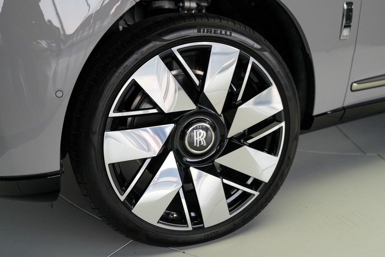 رولز رويس كولينان SILVER BADGE