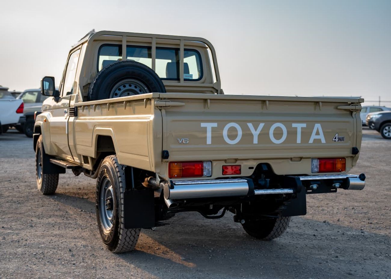 تويوتا لاند كروزر بيك آب 4.0L Single Cabin | Automatic | Petrol | Four Wheel Drive | 2 Doors | V6