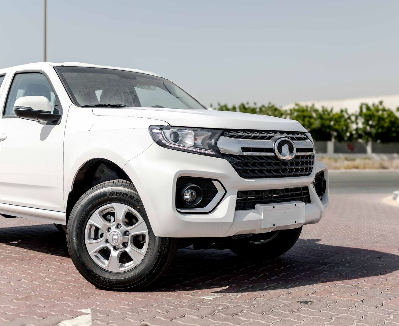 جريت وول وينغل 2026 Greatwall Wingle 7 4X2 Standard 2.0L - Manual - Titanium White Inside Black | Export Price